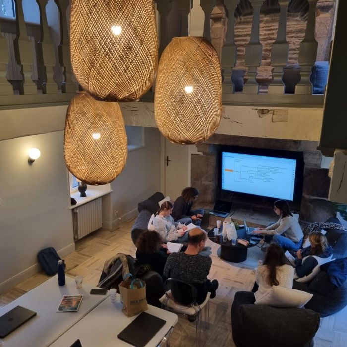 salle de réunions cosy et chaleureuse