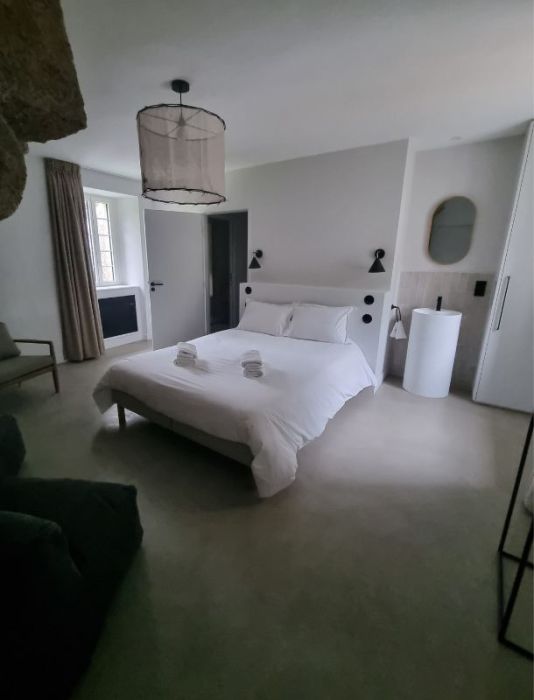 chambre spacieuse dans le manoir de penfao