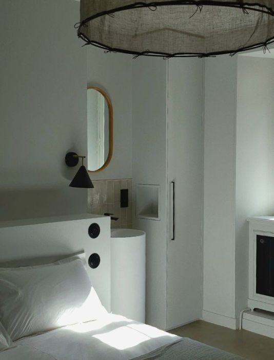 chambre avec salle d'eau dans le lieu de r&eacute;ceptions en finistere