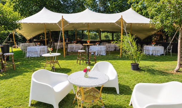 tente extérieure au manoir de penfao pour mariages et evenements personnels